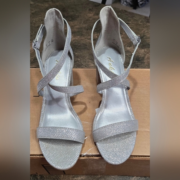 Ankis Silver Strappy Block Heel Sandals #456 - Picture 2 of 11